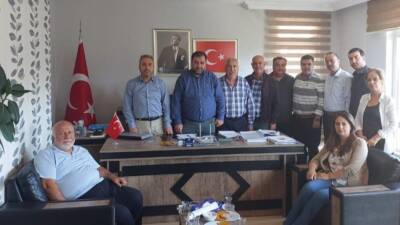 Ankara’da bulunan Hataylılar Derneği, Hasan Barazi başkanlığında dernek binasında önemli