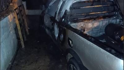 Hatay’ın Reyhanlı ilçesinde, Bahçelievler Mahallesi’nde park halindeki bir araçta yangın