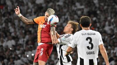 Süper Lig'in zirvesindeki Galatasaray, 10. haftada Beşiktaş'ı konuk edecek. Derbi