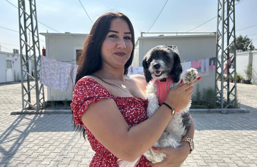 Hatay'da depremden sonra sokakta