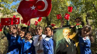 Şırnak’ın Uludere ilçesinde 29 Ekim Cumhuriyet Bayramı’nın 101. yılı büyük