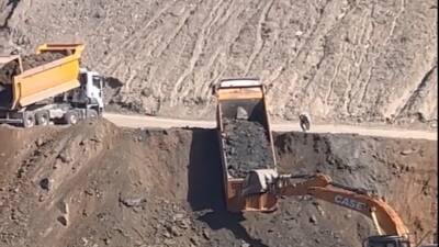 Hatay’ın Defne ilçesinin Koçören mevkiinde, TOKİ’nin yürüttüğü inşaat projesinde yaşanan