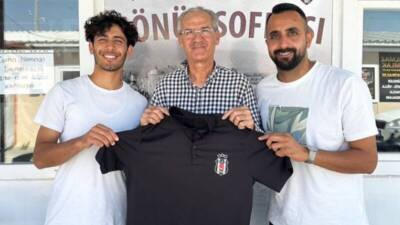 Hatay Beşiktaş Futbol Okulu teknik Sorumlusu başantrenör Abdullah Yılmaz beraberinde