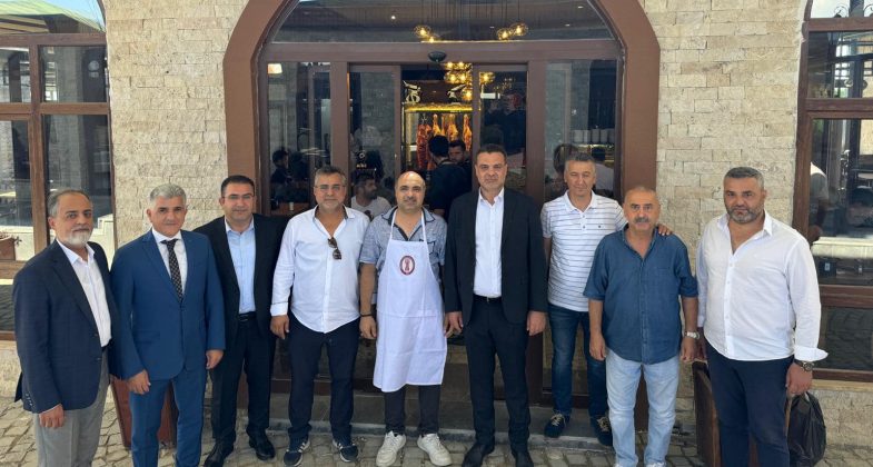 Gastronomi çarşında esnafa destek ziyareti