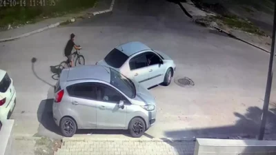 Hatay’ın İskenderun ilçesinde park halindeki araca çarparak kaçan sürücüye, kazaya