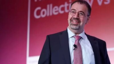 Daron Acemoğlu, ekonomi alanında dünya çapında tanınan ve Nobel Ödülü