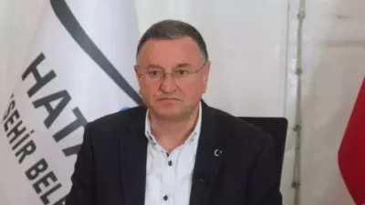 Lütfü Savaş, depremzedelerin konteynerlerden zorla çıkartıldığını ve hazır olmayan evlere