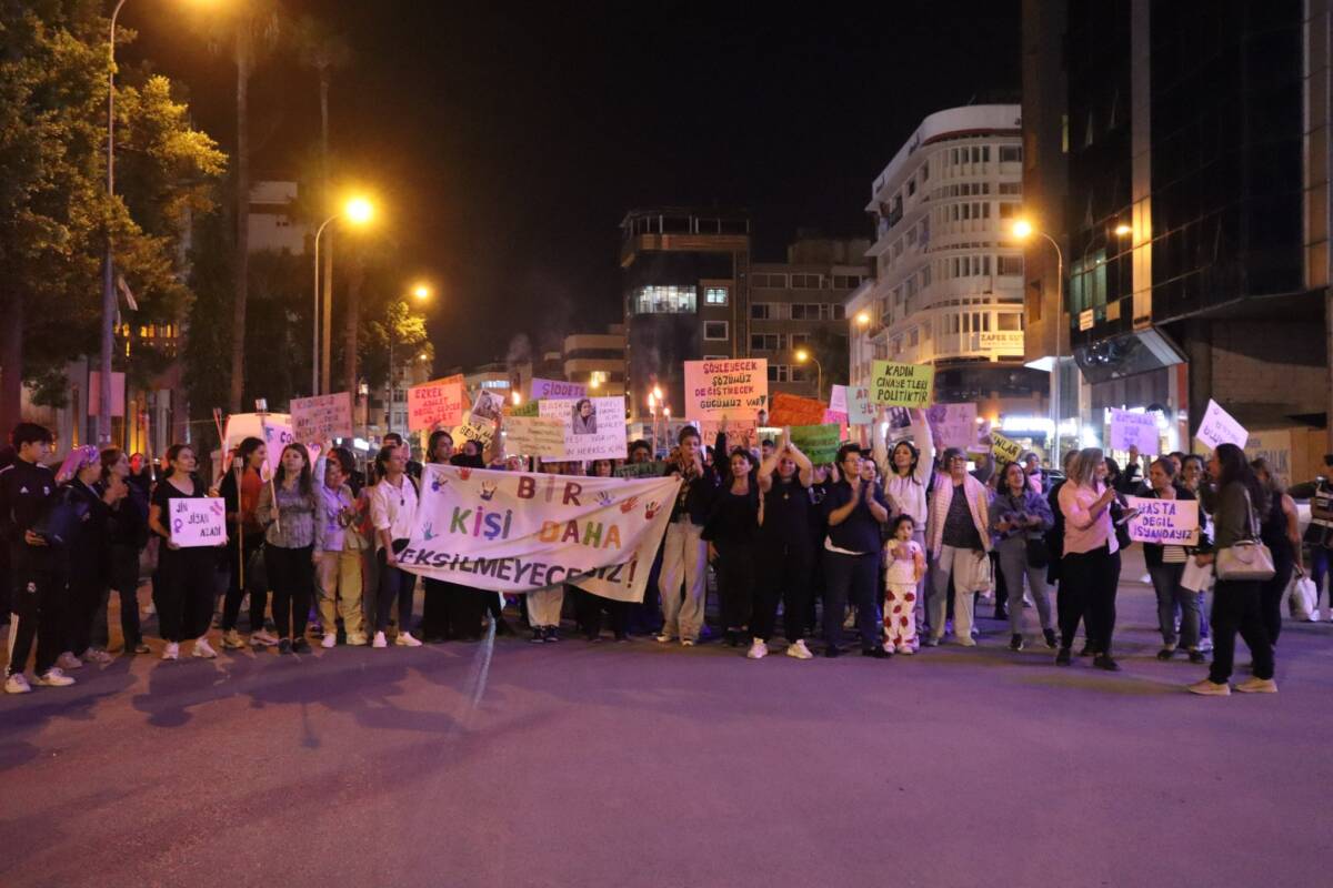 Arsuz’da Kadınlardan Şiddete Hayır Çığlığı