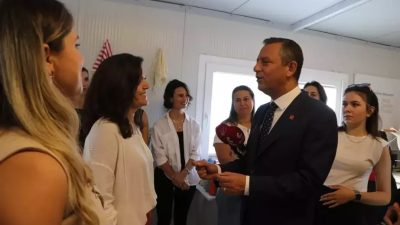 Cumhuriyet Halk Partisi (CHP) Merkez Yönetim Kurulu, Genel Başkan Özgür