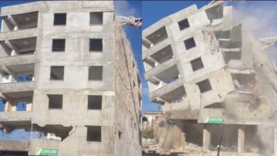 Hatay’ın Kırıkhan ilçesinde, Kahramanmaraş merkezli depremler nedeniyle ağır hasar alan