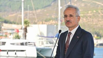 Ulaştırma ve Altyapı Bakanı Abdulkadir Uraloğlu, Türkiye’nin yat limanı kapasitesini