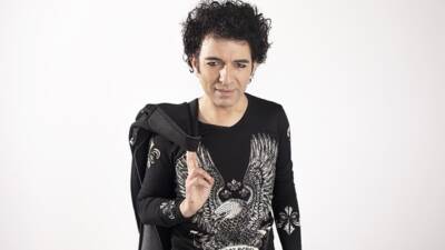 Türk halk müziğinin tanınmış sanatçılarından Oğuz Aksaç kimdir, nereli, kaç