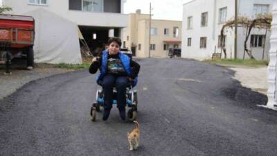 SMA hastası Mehmet Bülent Dönmez, Hatay Büyükşehir Belediyesi’nin yaptığı yol