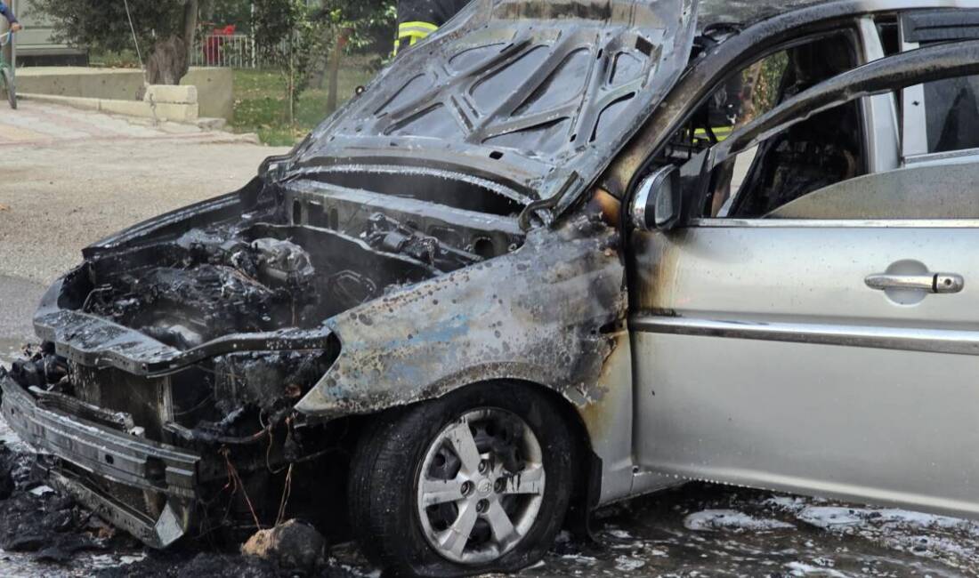 Hareket Halindeki Otomobilde Yangın Paniği