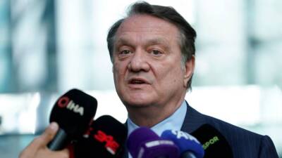   Beşiktaş Jimnastik Kulübü Başkanı Hasan Arat, Beşiktaş Futbol AŞ başkanlığı