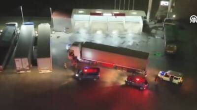 Türkiye genelinde düzenlenen “Narkoçelik-46” operasyonları kapsamında 42 kişi tutuklandı. Operasyonlarda