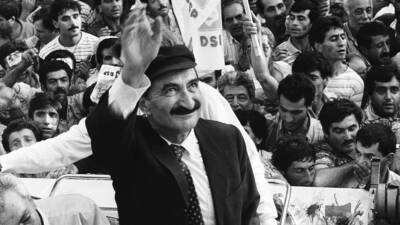 Türk siyasetinde yarım asrı aşkın bir süre geçiren ve pek