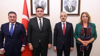 CHP Hatay Milletvekilleri Servet Mullaoğlu ve Nermin Yıldırım Kara, CHP