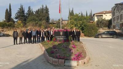Hatay’ın Antakya ilçesindeki Bahçelievler Sitesi sakinleri, Türkiye Cumhuriyeti’nin kurucusu Ulu