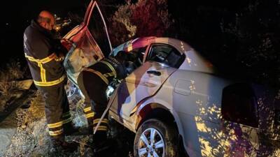 Hatay'ın Altınözü ilçesinde meydana gelen trafik kazasında sürücü, kontrolünü kaybederek