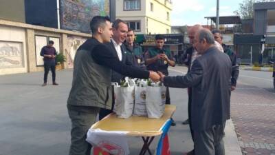 Hatay’ın Erzin ilçesinde, 11 Kasım Milli Ağaçlandırma Günü kapsamında düzenlenen