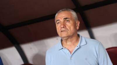 Hatayspor teknik direktörü Rıza Çalımbay, TRT’de Kenan Pamuk ile gerçekleştirdiği