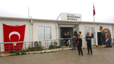 Türkiye genelindeki yaklaşık 20 milyon öğrenci, 1 milyon 200 bin