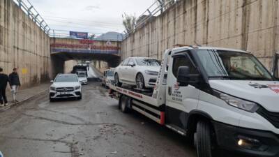 Hatay'da gece saatlerinde etkili olan şiddetli yağış, Payas ilçesinde hayatı