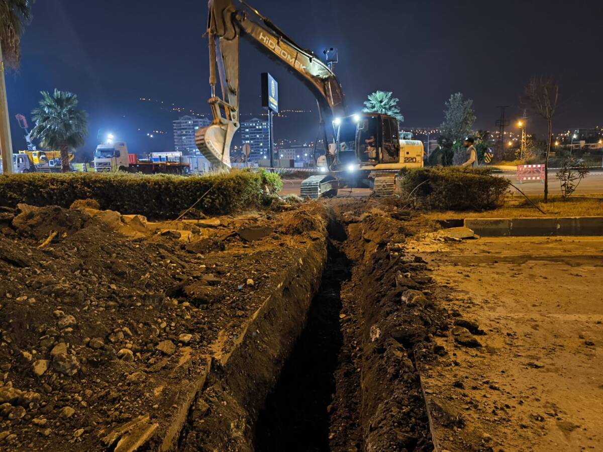 İskenderun’da 21 Saatte Yağmur Suyu Hattı Döşendi