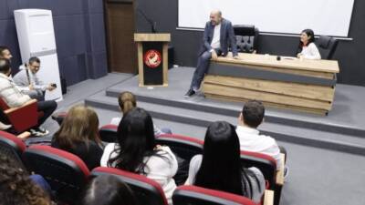 Hatay Öğretmen Akademileri kapsamında düzenlenen Müzik Akademisi, ilk etkinliğini Antakya