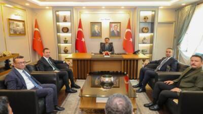 Hatay’a gelen Çevre, Şehircilik ve İklim Değişikliği Bakan Yardımcısı Burak