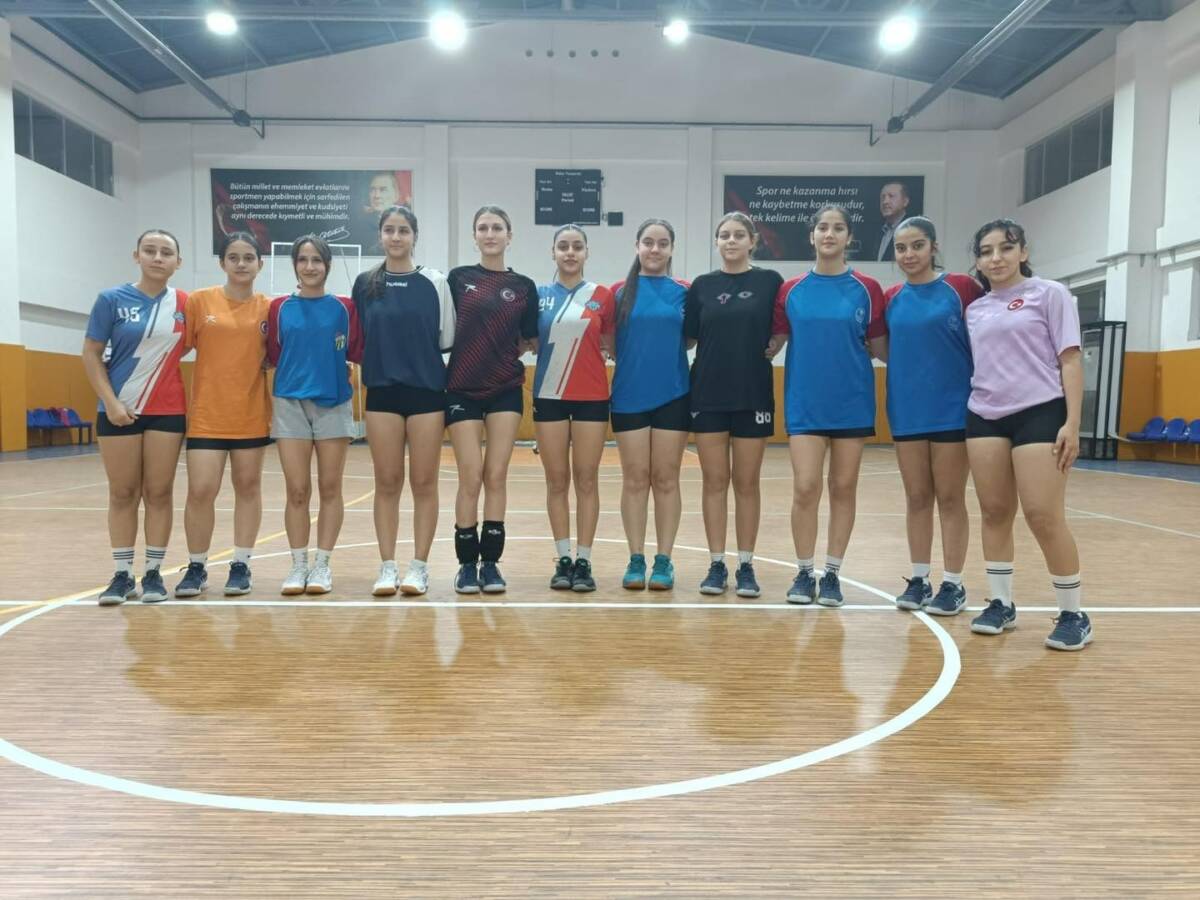 İskenderun Belediyesi Kadın Hentbol Takımı, Türkiye Hentbol 2. Ligi'nde Adanaspor