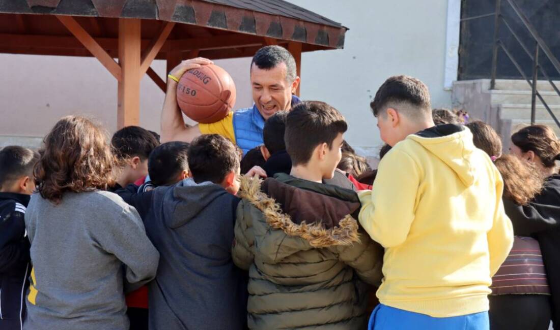 Hatay’da depremde evinin yıkılması