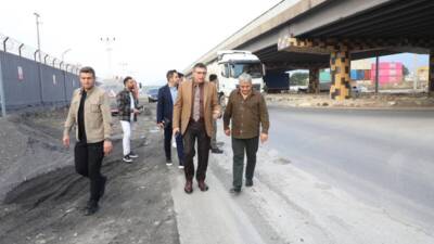 İskenderun Belediye Başkanı Mehmet Dönmez, Akçay Otobanı’ndaki peyzaj ve çevre