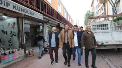 İskenderun Ayakkabıcılar Çarşısı'nda devam eden renovasyon çalışmaları, bölgenin ticaret hayatını