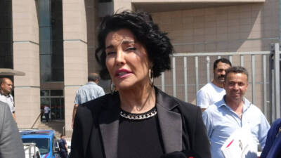 Eski manken Deniz Akkaya hakkında, bir hakime yönelik hakaret ve