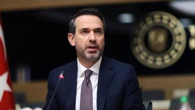 Enerji ve Tabii Kaynaklar Bakanı Alparslan Bayraktar, ABD’nin Gazprombank’a yönelik
