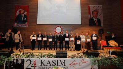 Hatay’da 24 Kasım Öğretmenler Günü coşkuyla kutlandı. Kırıkhan’da düzenlenen etkinlikte