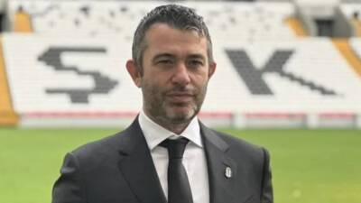 Beşiktaş Kulübü’nde sular durulmuyor. Asbaşkan Onur Göçmez istifa etti, ardından