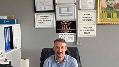 Antakya'da şehir içi yolcu taşımacılığı yapan Özat Kooperatifi, kadın sürücü