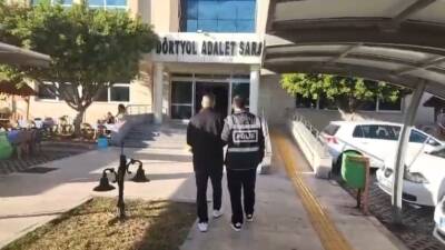 Hatay Emniyet Müdürlüğü, uyuşturucu ticareti ve imalatına yönelik operasyonlarında iki