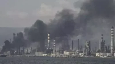 Bugün öğle saatlerinde İzmit’teki TÜPRAŞ rafinerisinde patlama meydana geldi. Olayın