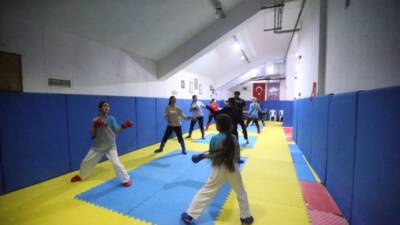 6 Şubat 2023’te Hatay’da yaşanan büyük deprem felaketinde ailesiyle yaşadığı