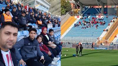 Eyüpspor ile Hatayspor arasındaki mücadele öncesi taraftarlar tribünlerdeki yerini aldı.