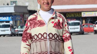 Konya’da bir genç annesinin çeyizlik eşyalarını yeniden kullanılır yapmak adına