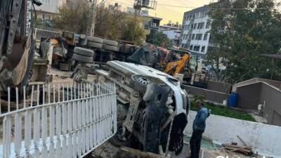 Hatay’ın Belen ilçesine bağlı Halilbey Mahallesi’nde freni arızalanan bir beton