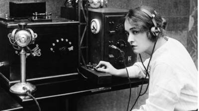 Telgraf, 1830’lu yıllarda Samuel Morse tarafından geliştirilen elektromanyetik iletim sistemiyle