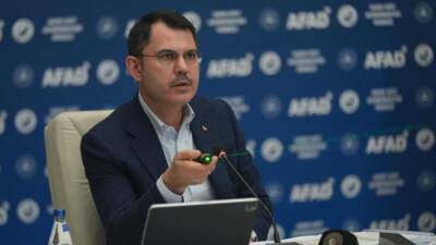 Çevre, Şehircilik ve İklim Değişikliği Bakanı Murat Kurum, Hatay’daki depremzedeler