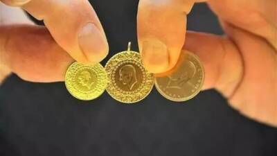 Altın fiyatlarındaki değişimler yatırımcıların gündeminde. 8 Aralık 2024 Pazar günü