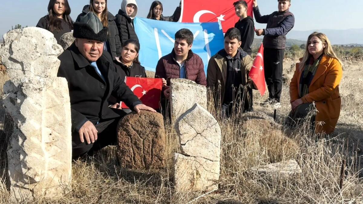 Hatay’ın Hassa ilçesinde yer alan Aktepe Karapınar Türkmen Mezarlığı, Türk